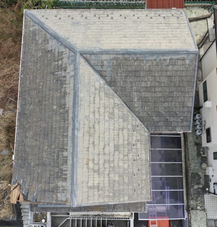 多治見市平野町にて突風で飛ばされたスレート屋根葺き替え工事ガルテクト施工前写真