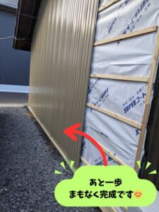 外壁角波工事まもなく完了です