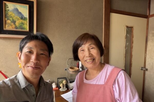 多治見市坂上町のお客様との2ショット写真