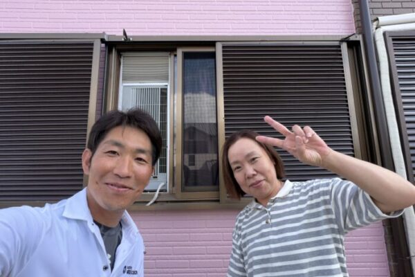 滝呂町のお客様との2ショット写真